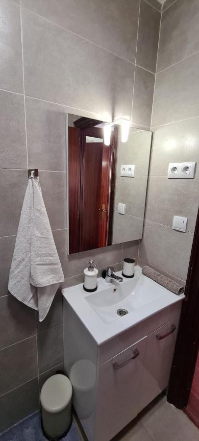 Habitaciones Camp Nou Apartment L'Hospitalet de Llobregat Eksteriør bilde